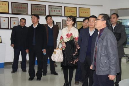 省政協(xié)常委、省科技廳副廳長(zhǎng)徐茂波及省政協(xié)科技界委員蒞臨神戎參觀指導(dǎo)工作